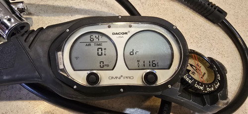 Computadora/brújula de buceo Dacor Octopus, regulador y Omni Pro - con batería - Imagen 7 de 16