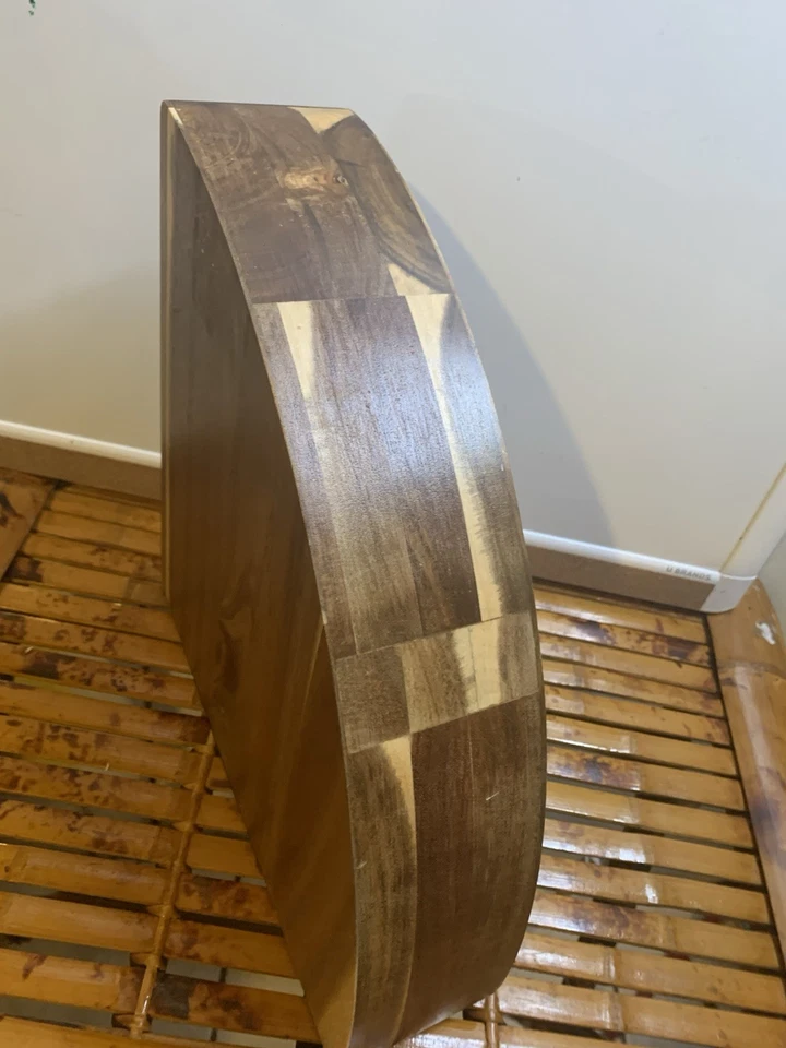 Bloque de cuchillos magnéticos de doble cara de madera de acacia Marcellin 10x10 cuartos redondos Foto 3 de 4