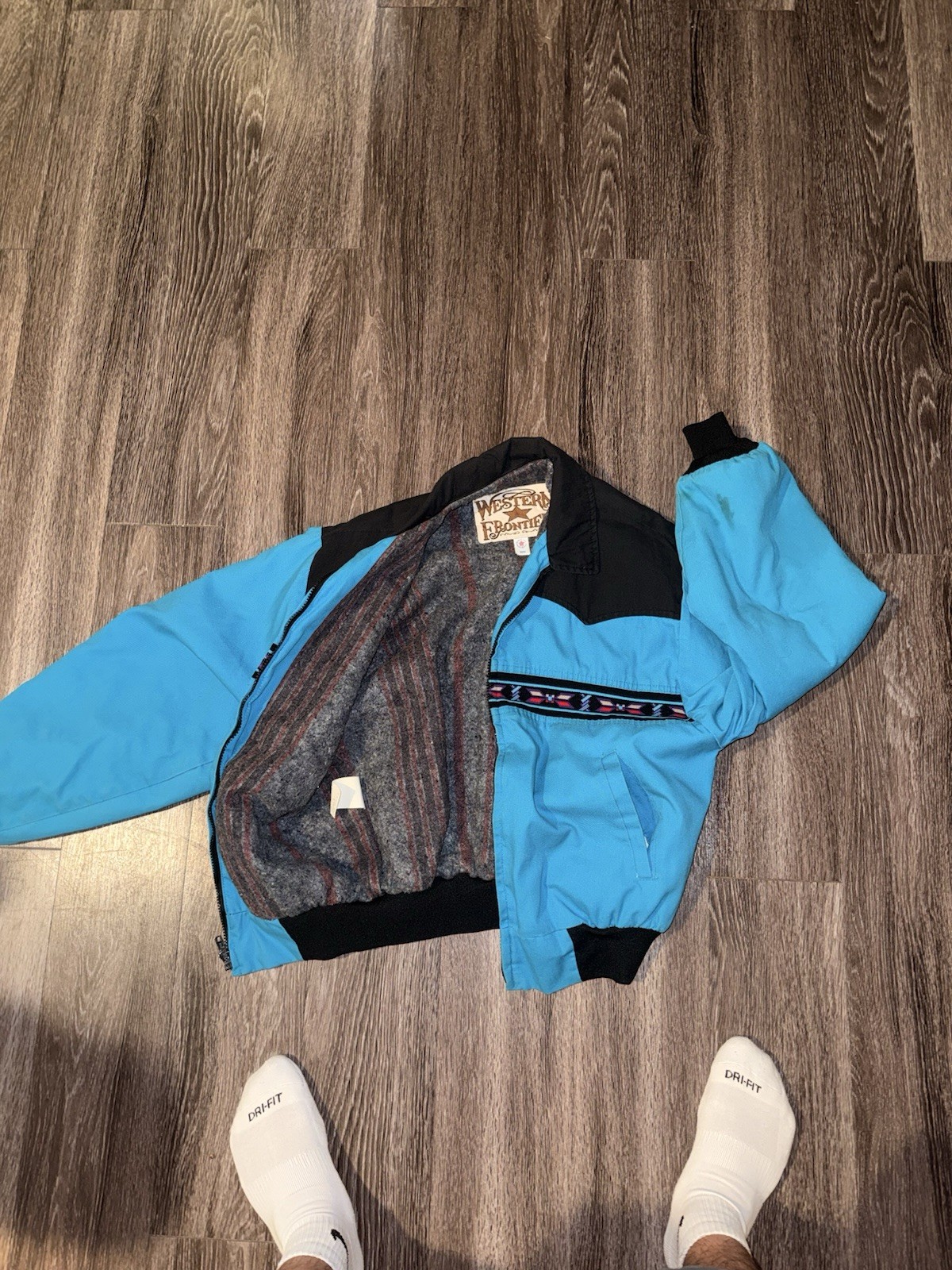 Western Frontier Aztec Jacket Medium - image 2