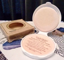 VINTAGE CLAIROL LIGHT FINISH POWDER COMPACT IN TRANSPARENT BLUSH NEW IN BOX