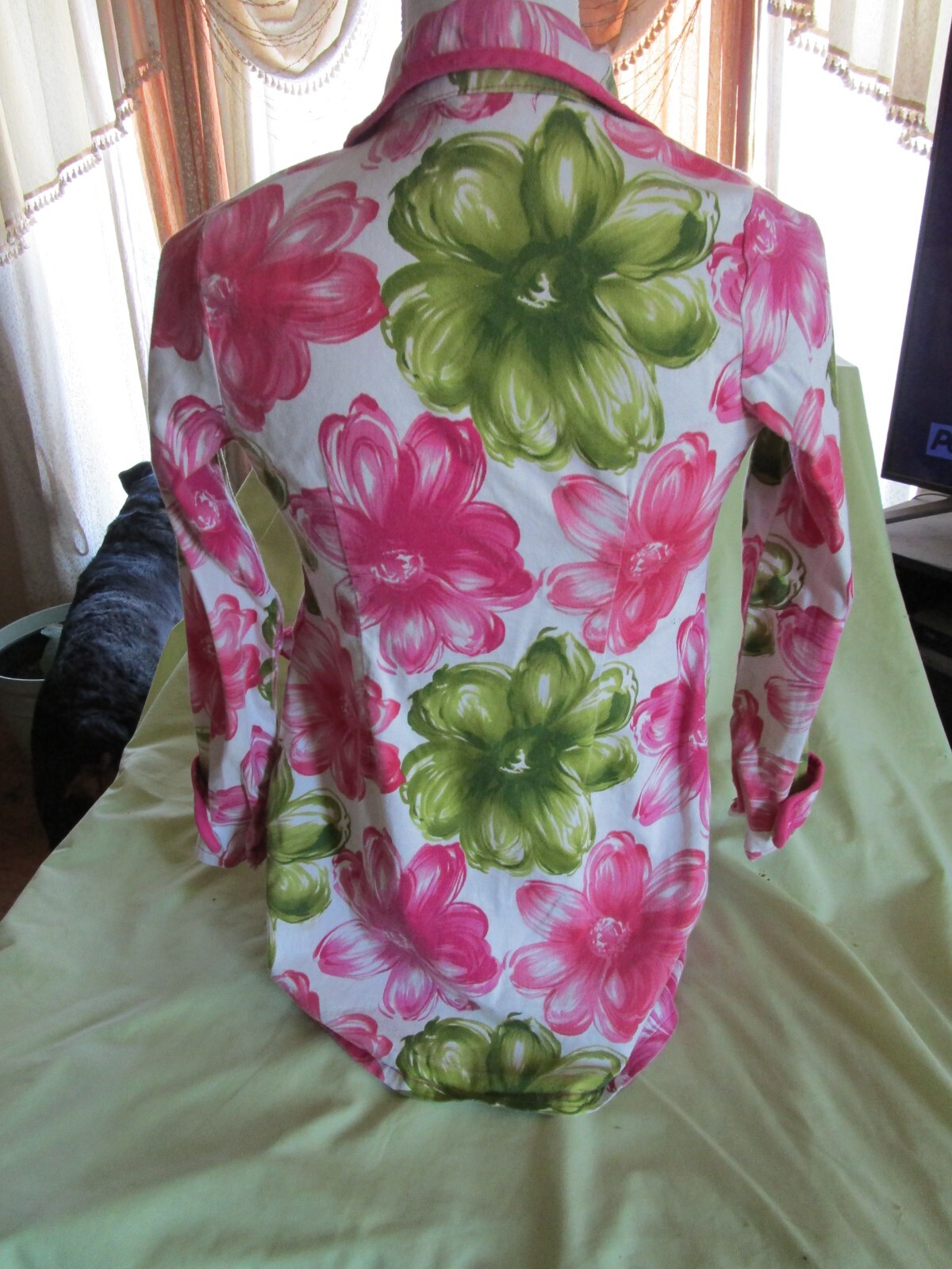 Picture 2 of 5