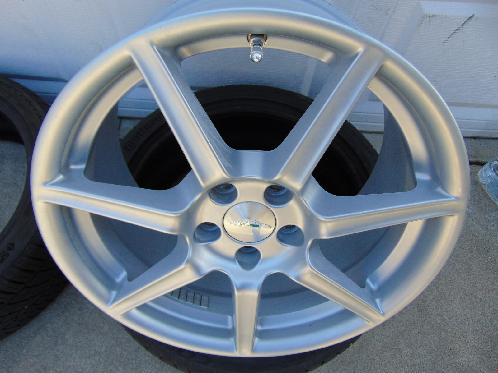 1 USED Silver OEM Aston Martin Vantage 19X9.5 REAR Rim TPMS 6G33-1007 FREE SHIP