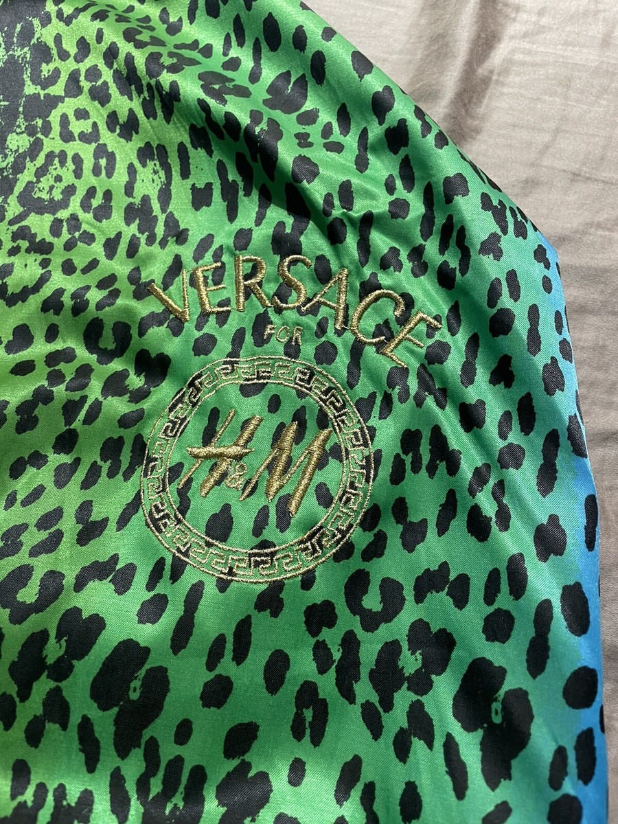 希少 VERSACE for H＆M Leopard Velvet Bomber Versace H&M Velvet Bomber Size Small (NEVER WORN) PERFECT