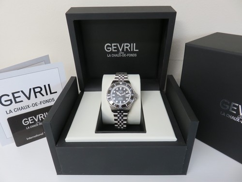 Gevril Men's 41850B Wall Street Swiss Automatic Mvmnt Stainless Steel Watch - Picture 2 of 10