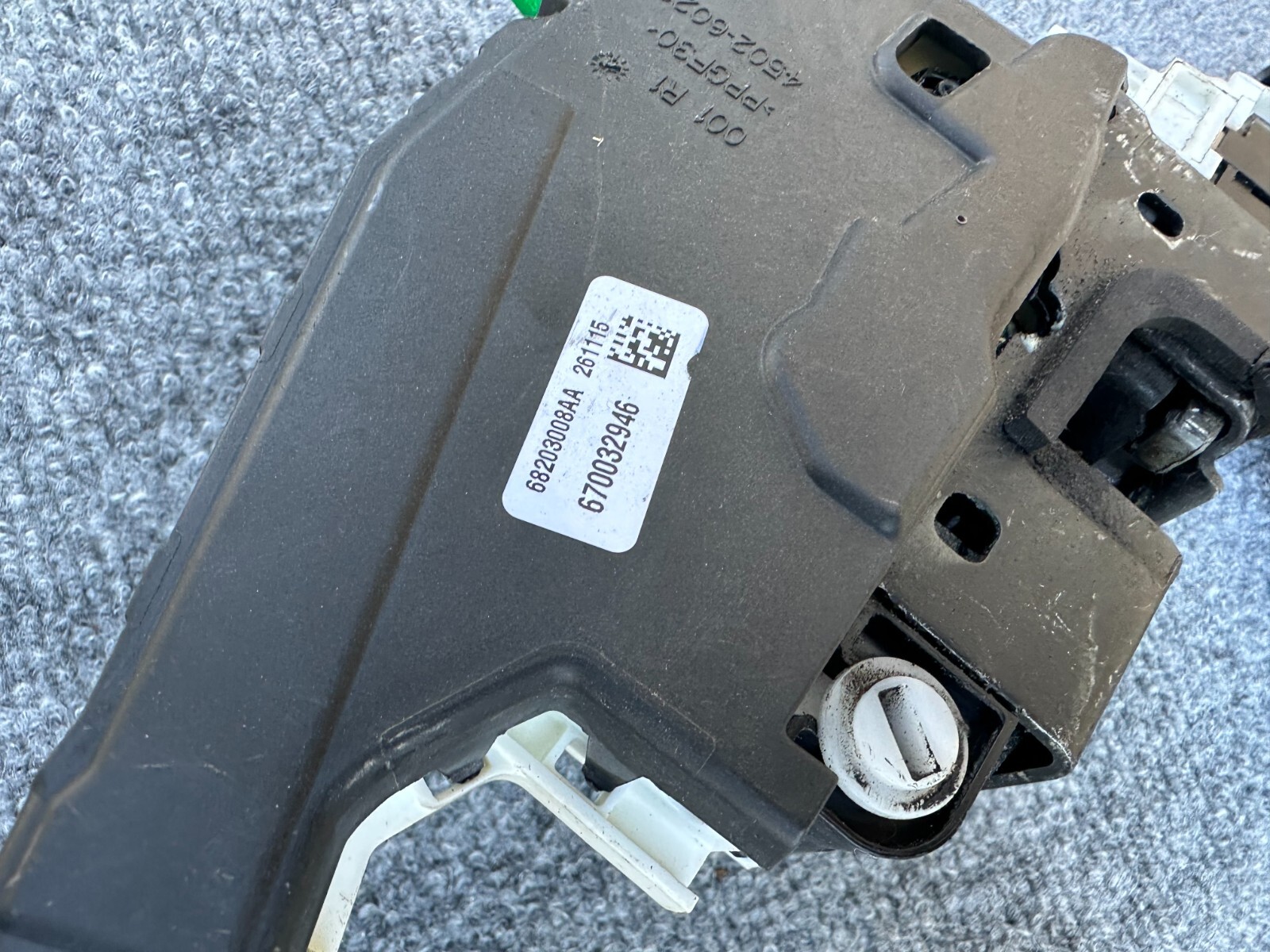 REAR RIGHT DOOR LATCH ASSEMBLY OEM 74K 14-19 MASERATI GHIBLI Q4