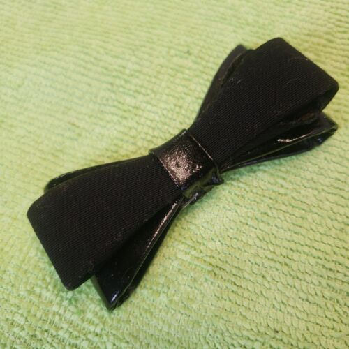 2 Vintage Art Deco 1940s ALL BLACK Bow Tie Shoe Dress Up CLIPS with Wood Backing - Picture 3 of 11