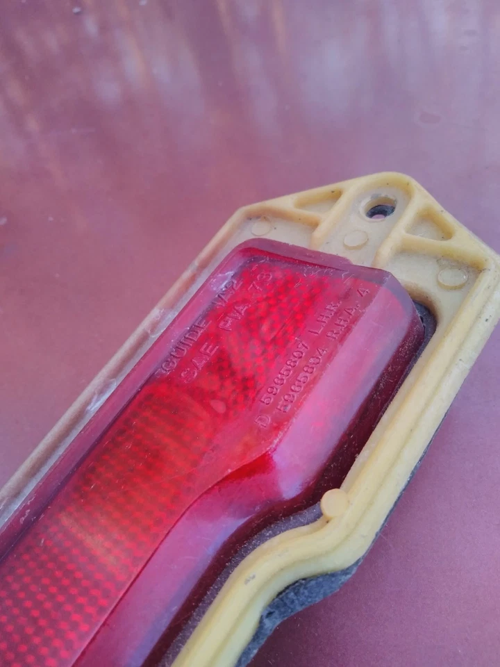 73-77 Chevrolet Monte Carlo OEM Marker Lamp Lens Housing Assembly  1977 77 GM - Image 4 of 4