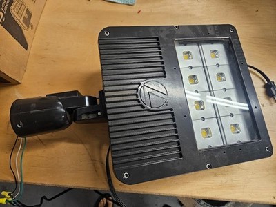 Lithonia Lighting LED Commercial Floodlight BRIGHT! Model DSXF3LEDA530/40K 