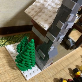 LEGO Creator Expert Winter Toy Shop 10249 In 2015 Used Retired Complete W/Manual