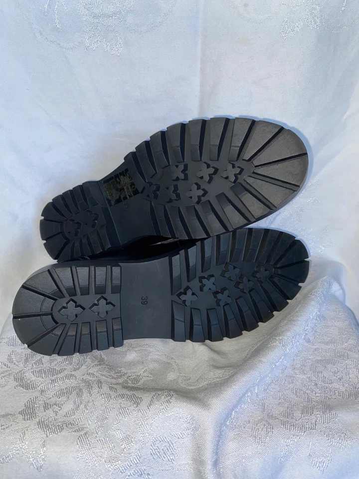 Мокасины женские H&M Y2K коренастые искусственная кожа на платформе размер 8 черные - Изображение 4 из 4