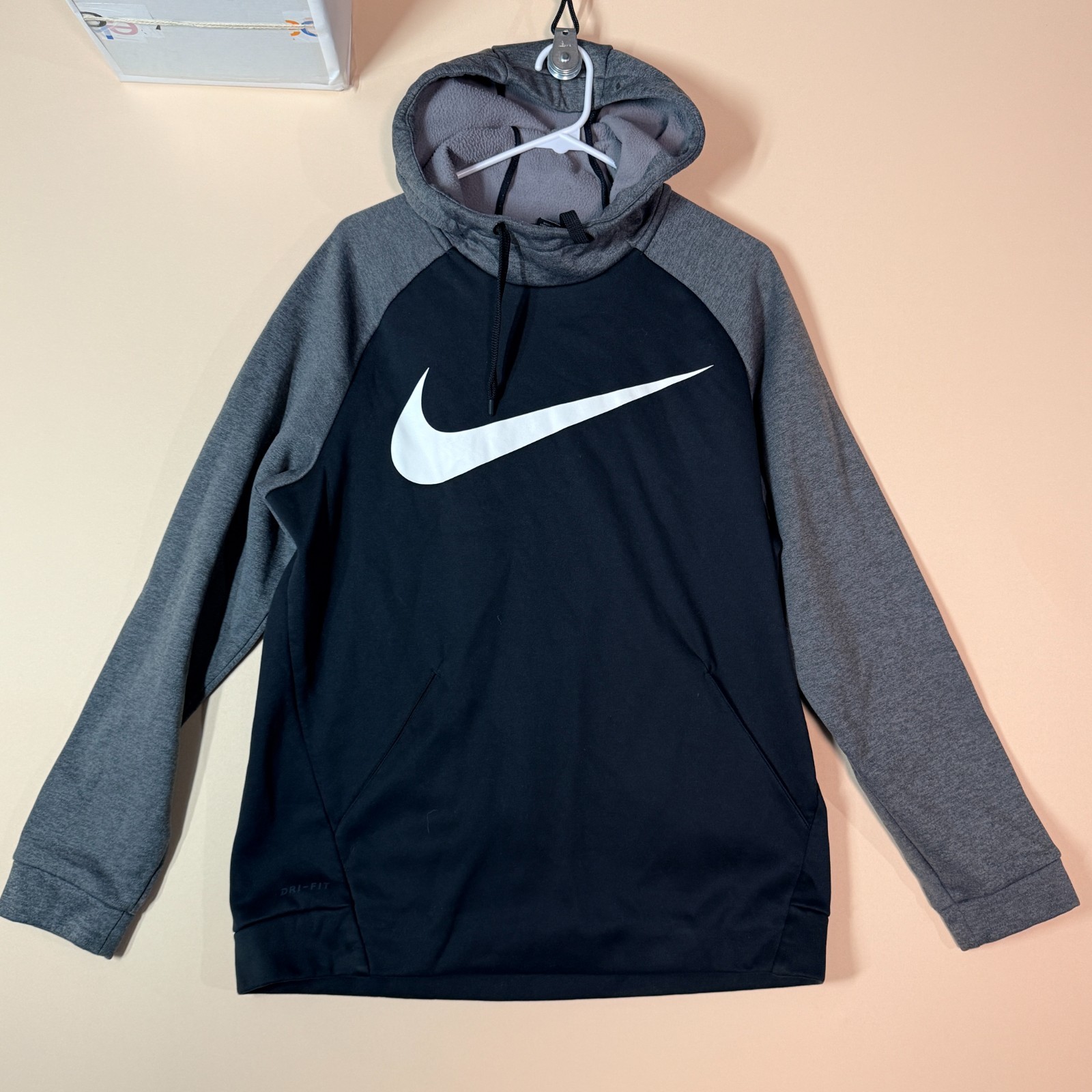 Nike Dri Fit Swoosh Hoodie Hoody Black and Gray Pullover Men’s Size Medium M