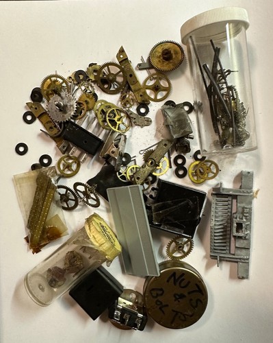O SCALE - 10 lbs. OF TRAIN / TRACK PARTS AND ACCESSORIES, BRASS, STEEL, PLASTIC - Picture 4 of 12