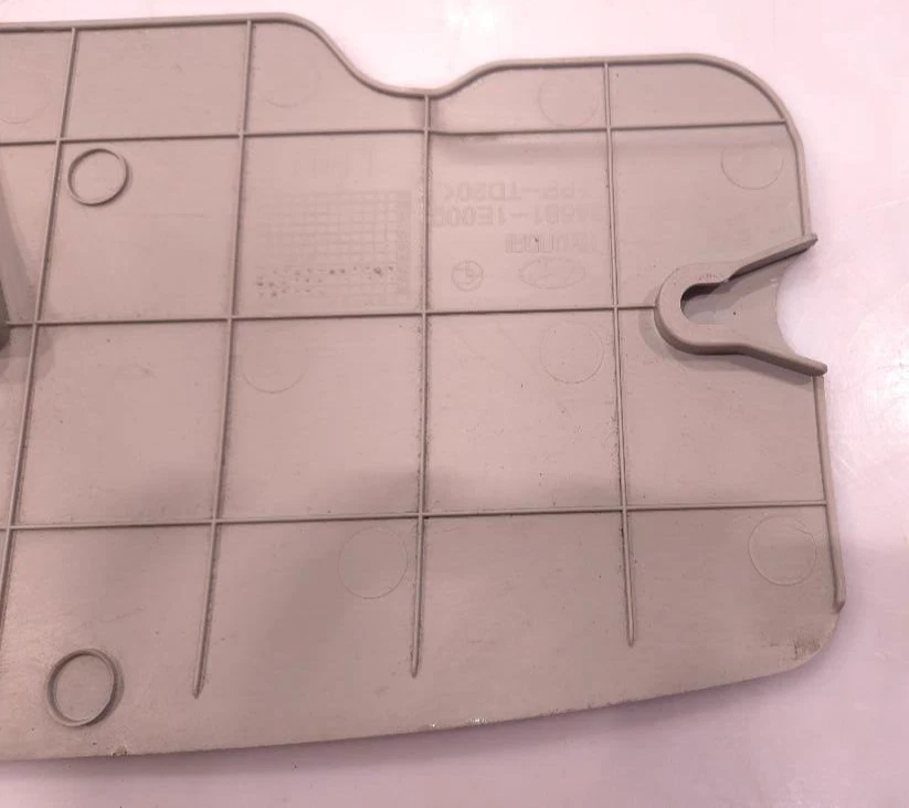 2008 HYUNDAI ACCENT USED CENTER CONSOLE TRIM COVER LEFT GENUINE OEM USED PART - Image 4 of 4