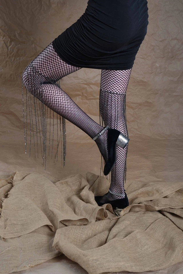 Calcetines de red hechos a mano bordados con cuentas, medias artesanales con cuentas en red Foto 4 de 4