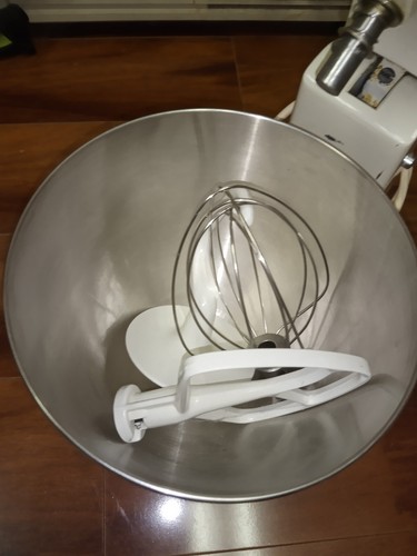 Vintage Hobart KitchenAid K45 Stand Mixer 10 Speeds (White) With Attachments - Picture 6 of 8