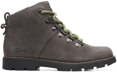 NEU UND VERPACKT Clarks Jungen HEATH WALK grau Wildleder Stiefel G Passform