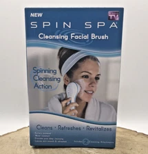 Facial Cleansing Brush New Spin Spa w/ 2 Brushes CLEANS REFRESHES REVITALIZES