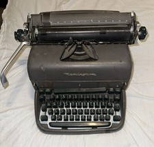 Vintage 1955 Remington Rand Super Riter Standard Typewriter Pre-Owned Untested thumbnail