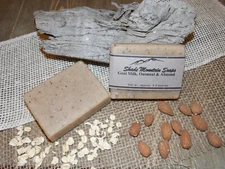 Goat Milk Soap Homemade / Handmade Moisturizing - 4 oz bar - Oatmeal & Almond