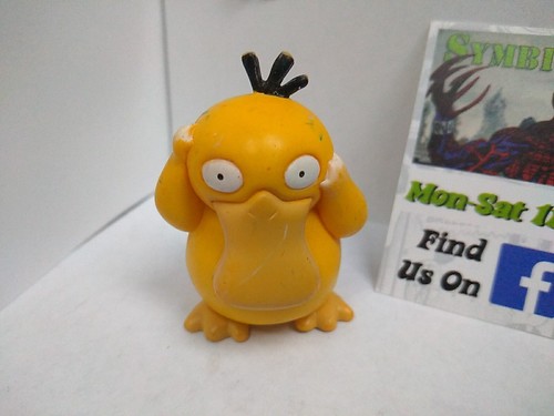 Vintage 1999 Tomy Psyduck Pokemon Mini Figure - Picture 2 of 5