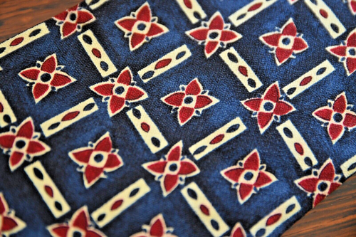* POLO RALPH LAUREN * Trad abstrakte blaue geometrische Blumen handgefertigte Seidenkrawatte gebraucht, in einwandfreiem Zustand - Bild 8 von 9