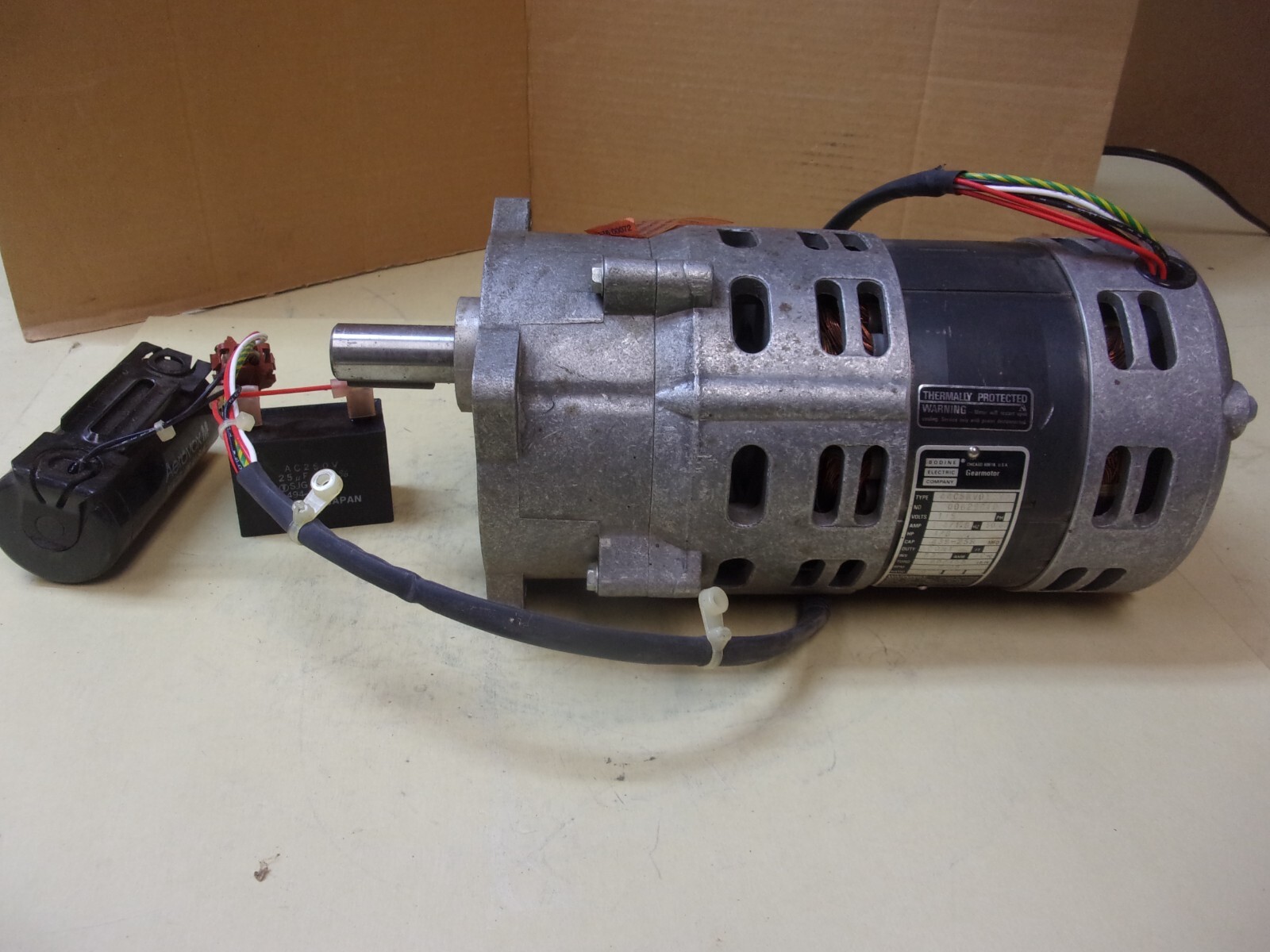 Bodine 44C5BVDY-Y3 Gear Motor 00629010 , 115V , 37.5/45 RPM