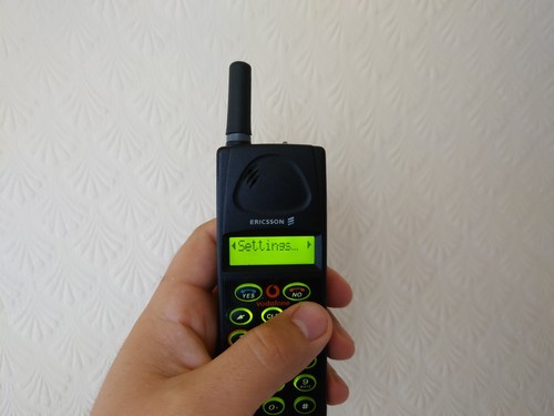TOTALMENTE FUNCIONAL Ericsson GA628 Negro Teléfono Móvil Ladrillo Película Utilería Coleccionistas - Imagen 6 de 14