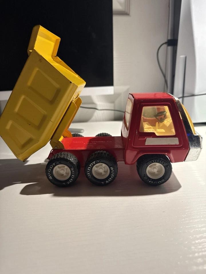 Camión de volteo Buddy L de colección - rojo/amarillo - acero prensado y plástico Foto 3 de 4