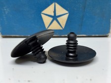 Nos Mopar Plastic Grill Retaining Clip 2998430 Grille Retainer