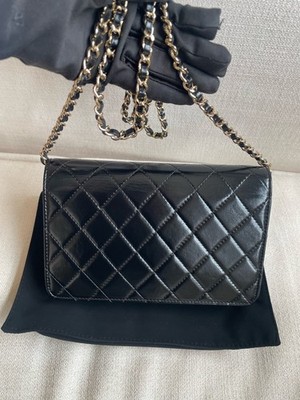 CHANEL Vintage diamond pattern Patent Lambskin Mini Crossbody Bag