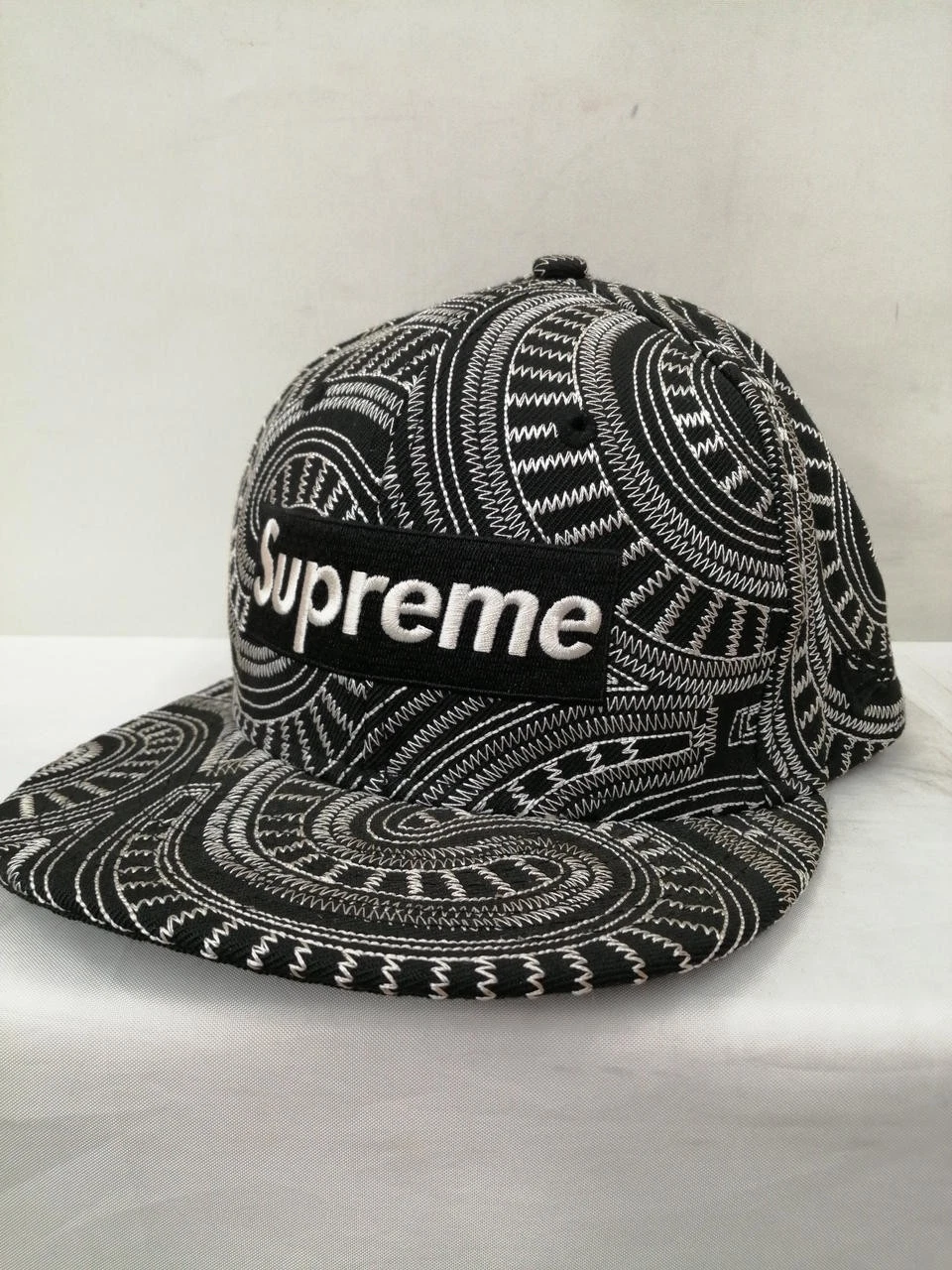 Numéro de modèle SUPREME : Taille 7 3 8 stickers 14SS UPTOWN Logo Neuf