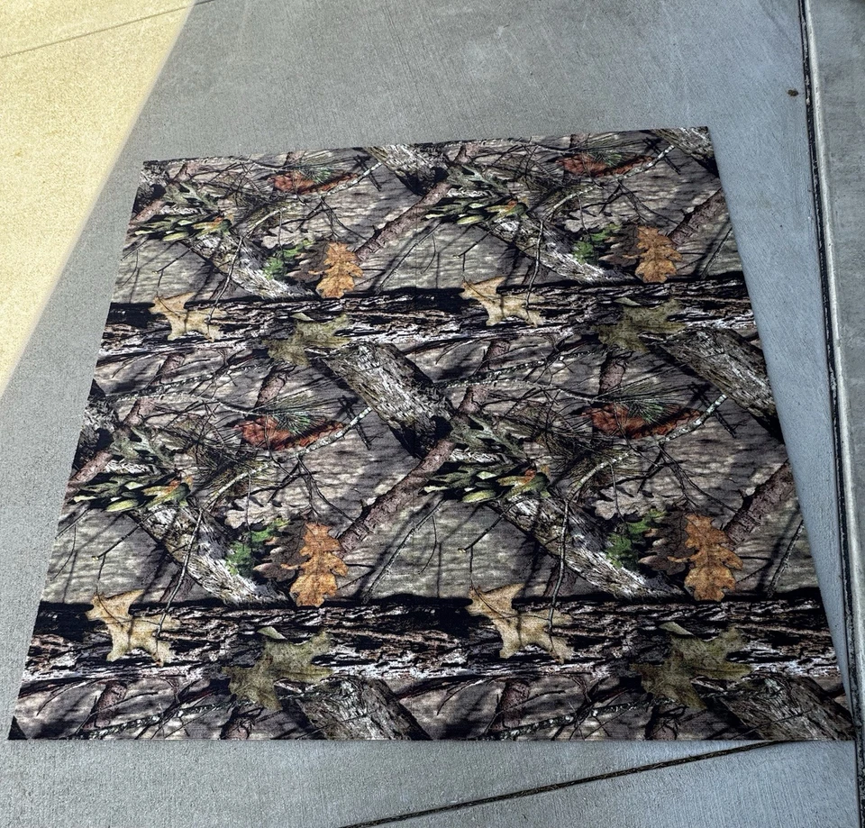 Alfombra Azulejo Camuflaje Roble Mossy 39" X 39" Aprox 52 Piezas Foto 2 de 3