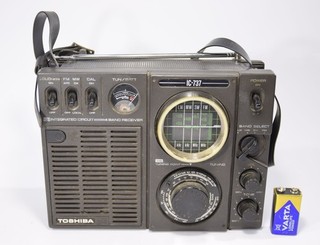altes TOSHIBA TRANSISTORRADIO IC 737 4 Band Retro Vintage Technik Sammler Museum