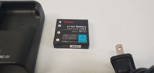 Sigma BC-31 Battery & Charger For DP Digital Cameras BC31 Works Rare - Picture 5 of 6