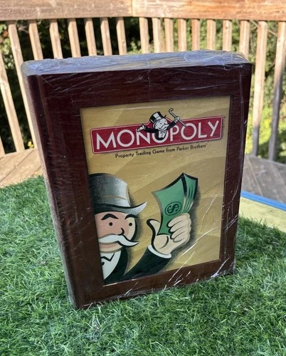 2005 MONOPOLY Vintage Game Collection Wooden Bookshelf Hasbro New Sealed Pieces