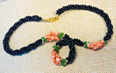 Vintage Coral Chip Glass Beads, Faux Jade & Black Glass Bead Necklace ~ 17 