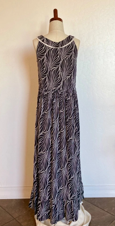 CRAZY 8, VESTIDO NIÑA, ESTAMPADO HOJAS BLANCO Y NEGRO, TALLA M (7-8) Foto 2 de 4