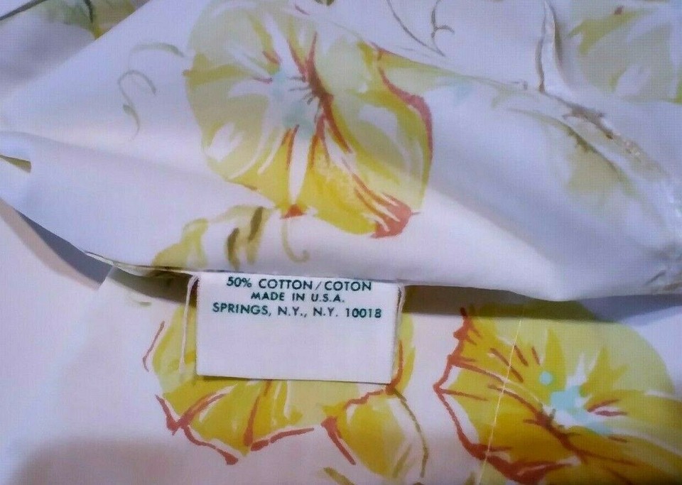 Vintage Set of 2 Standard Pequot No Iron Percale Pillowcases Floral