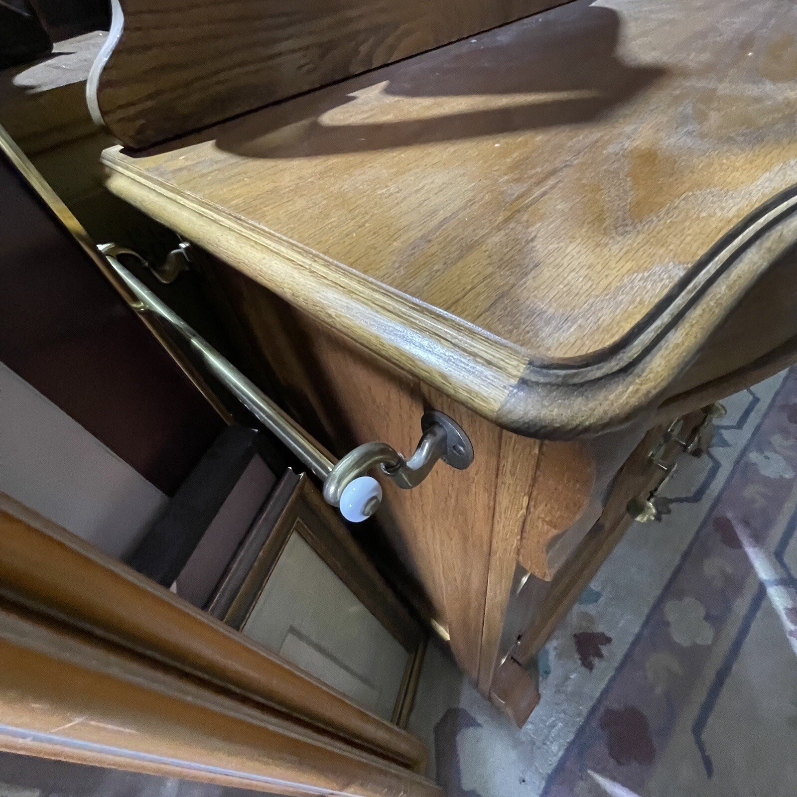 Vintage Pulaski Furniture Keepsakes Collection Golden Oak Dresser with