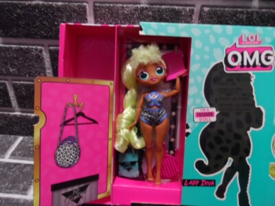 LOL OMG Lady Diva Puppe Serie 1 Die Puppe ist noch am Karton befestigt