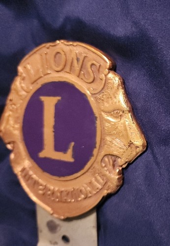 Vintage Lions International License Plate Topper - Picture 5 of 6