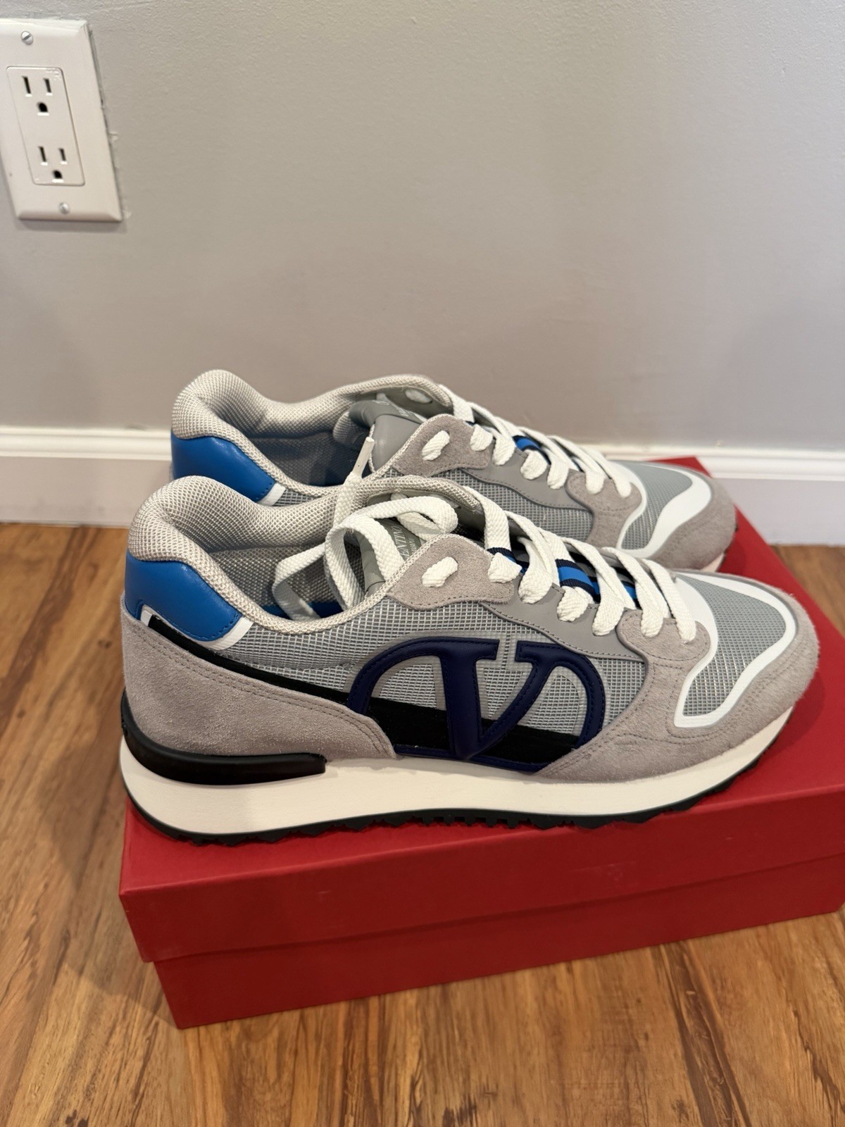 Valentino Garavani Mens Shoes Size 43 thumbnail 3