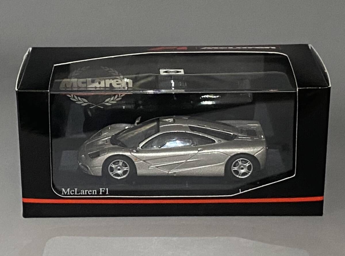 Minichamps 1/43 Mclaren F1 Gtr Road Car Silver 6.1L Bmw V12
