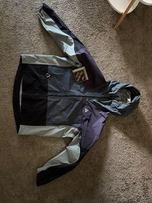 ACG Storm-FIT ADV Chain of Craters Jacket - Multicolor