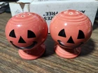 Original  FIESTAPersimmon HAPPY PUMPKIN Salt & Pepper Shaker Set shawnjames-2