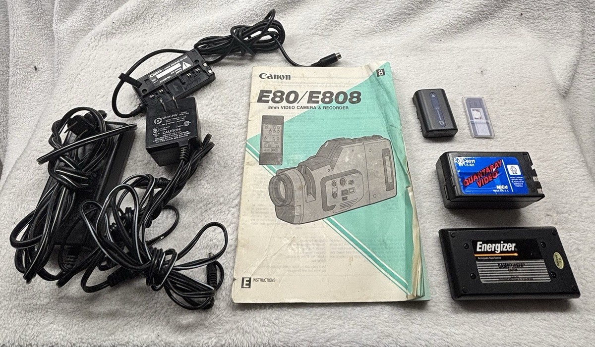 Canon E80 AF Zoom Lens Camcorder Canovision 8mm w/ Batteries