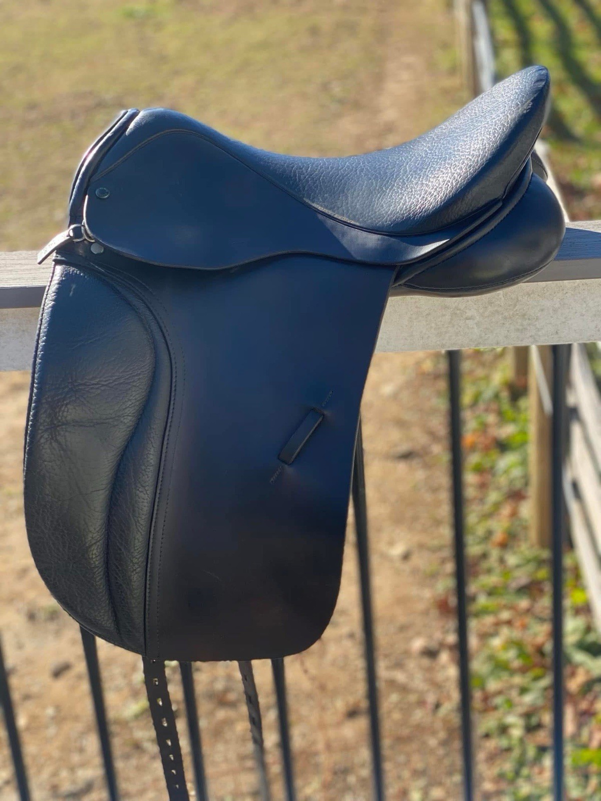 18” Wide Black Country Dressage Saddle