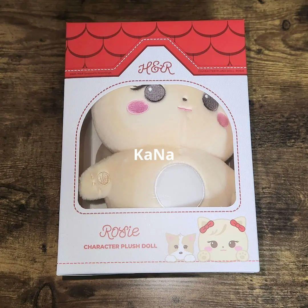 Muñeco de peluche oficial personaje Rose Rosie BLACKPINK de Hank & Rose To You 2024