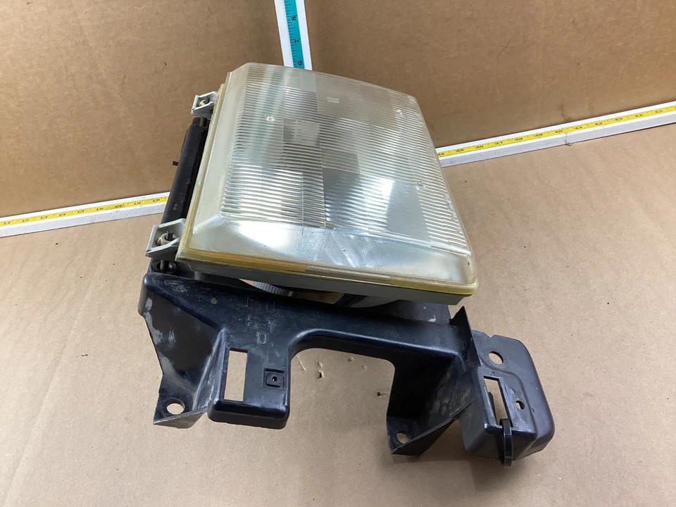 Faro lateral izquierdo Ford Bronco F150-F250-F350 1987-1991 E7TB-13006-AB OEM Foto 3 de 4