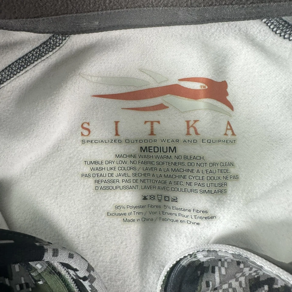 Sitka Traverse Optifade Forest LS 1/2 Zip Size Medium Rare Discontinued Color - Image 3 of 4